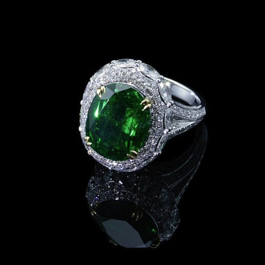 Emerald Diamond platinum ring in Sydney